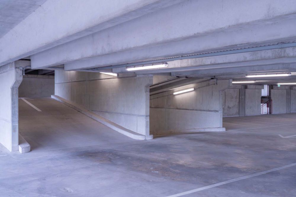A private multi-storey car park with large roof (Brentford, London)