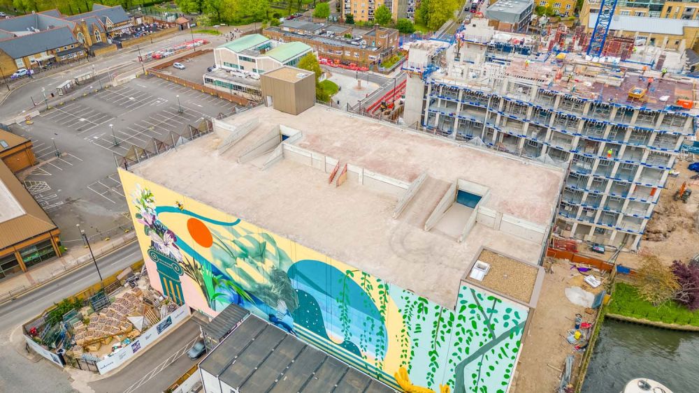 A private multi-storey car park with large roof (Brentford, London)