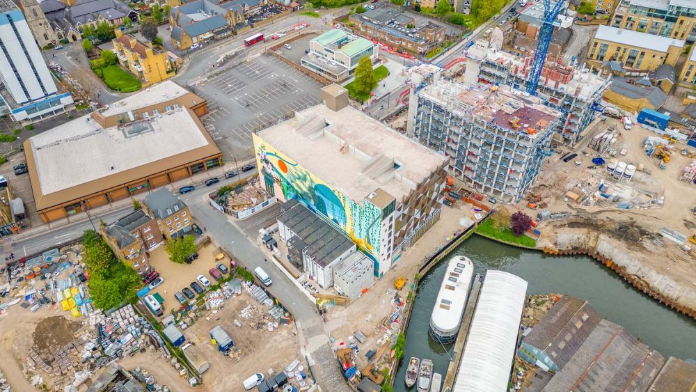 A private multi-storey car park with large roof (Brentford, London)