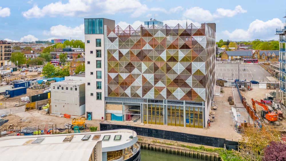 A private multi-storey car park with large roof (Brentford, London)