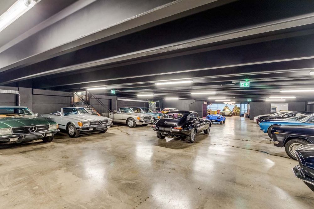 Classic car showroom for film and photoshoot hire (Brentford, London)