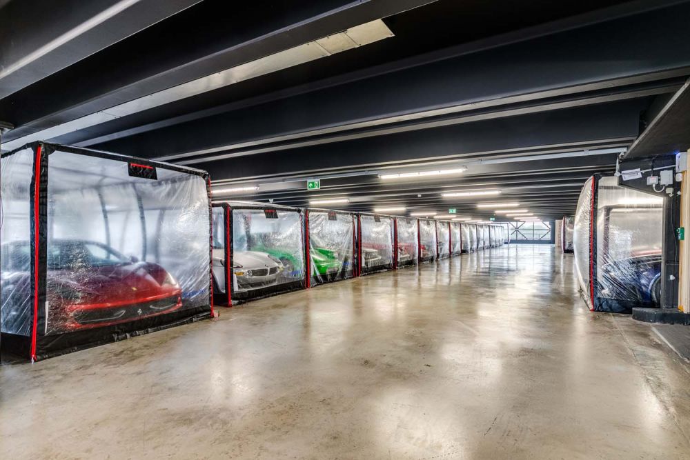 Classic car showroom for film and photoshoot hire (Brentford, London)