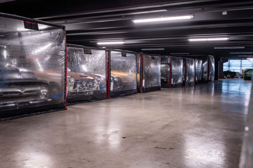 Classic car showroom for film and photoshoot hire (Brentford, London)