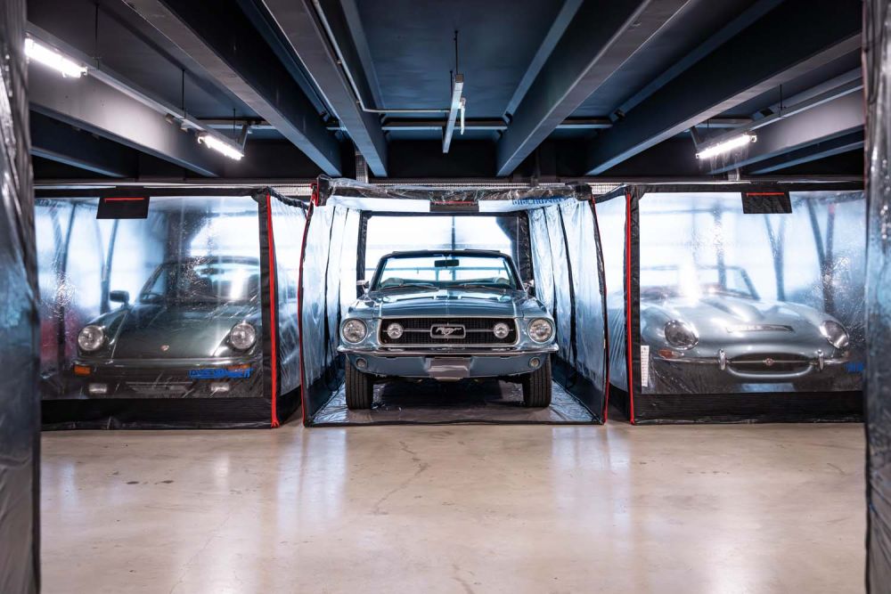 Classic car showroom for film and photoshoot hire (Brentford, London)