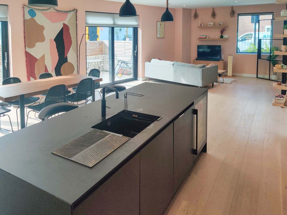 Modern flat in a new build block for film and photoshoot hire (Hackney, London)