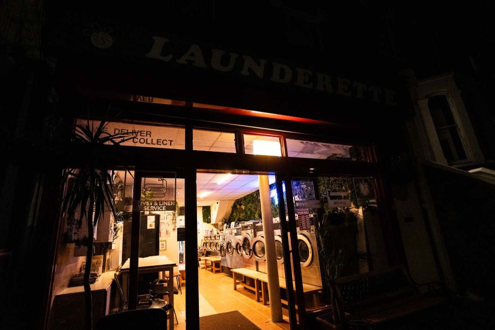 Launderette available for film and photoshoot hire (Islington, London)
