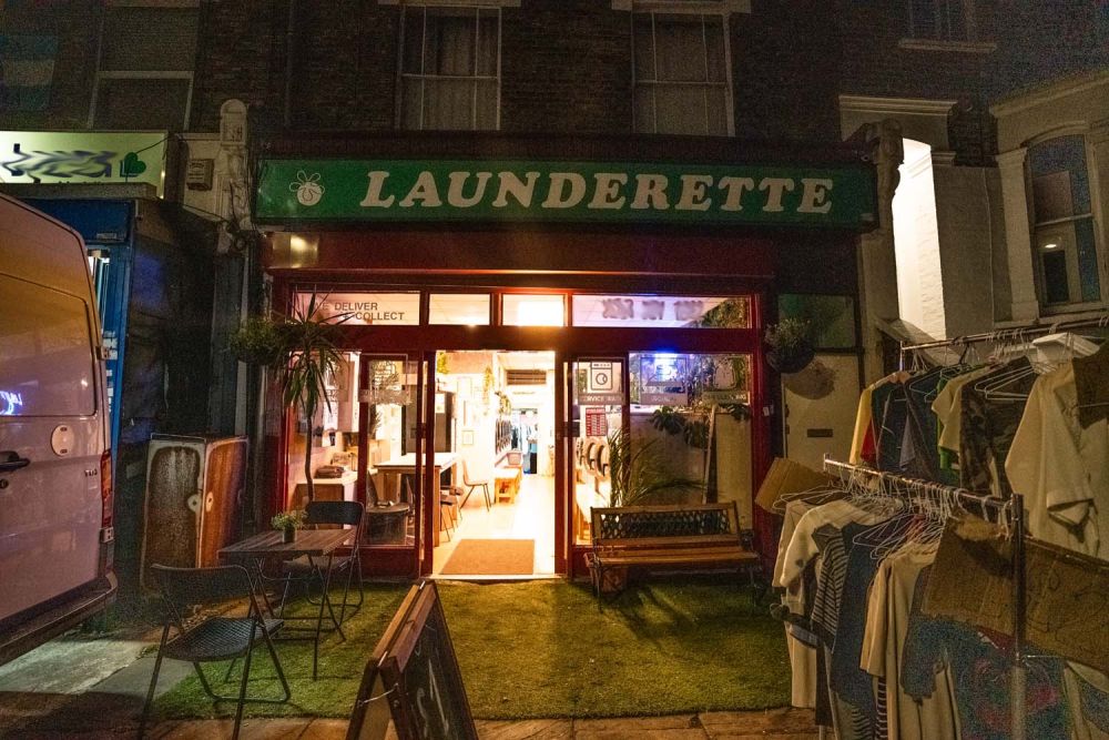 Launderette available for film and photoshoot hire (Islington, London)