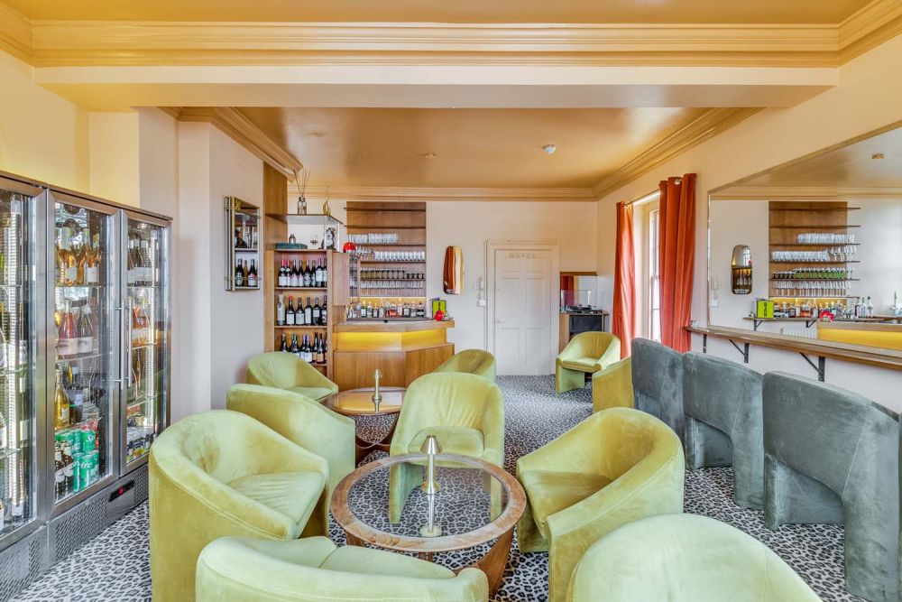 Retro wine bar for film and photoshoot hire (Hounslow, London)