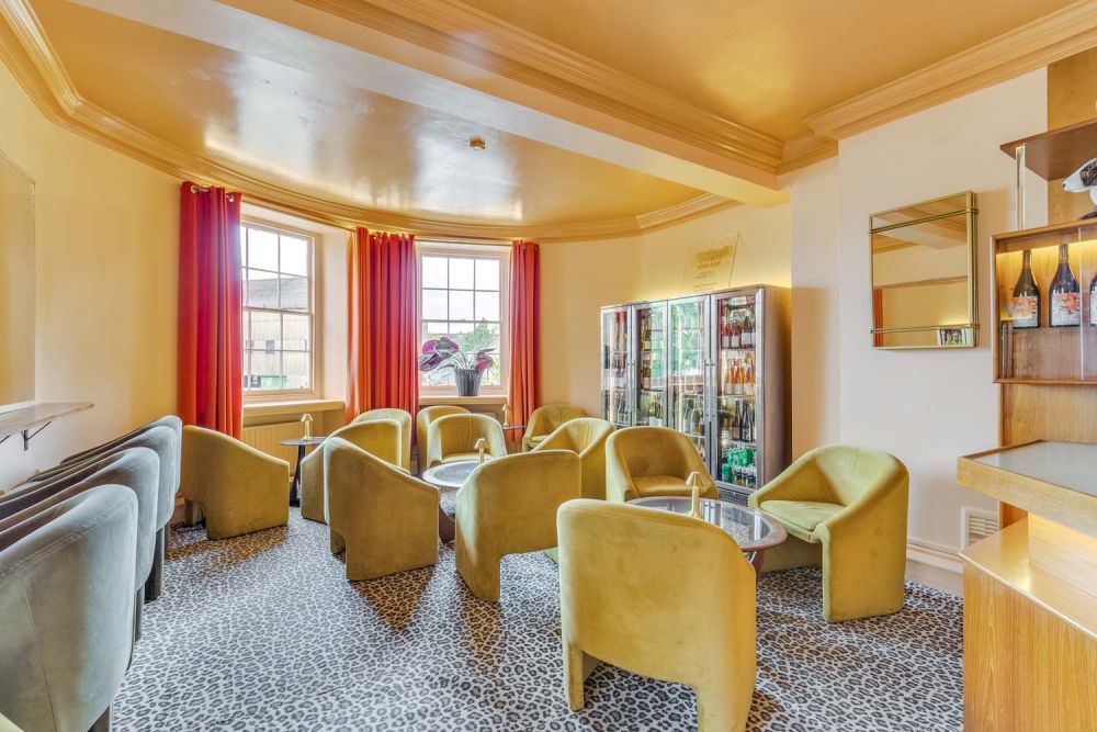 Retro wine bar for film and photoshoot hire (Hounslow, London)