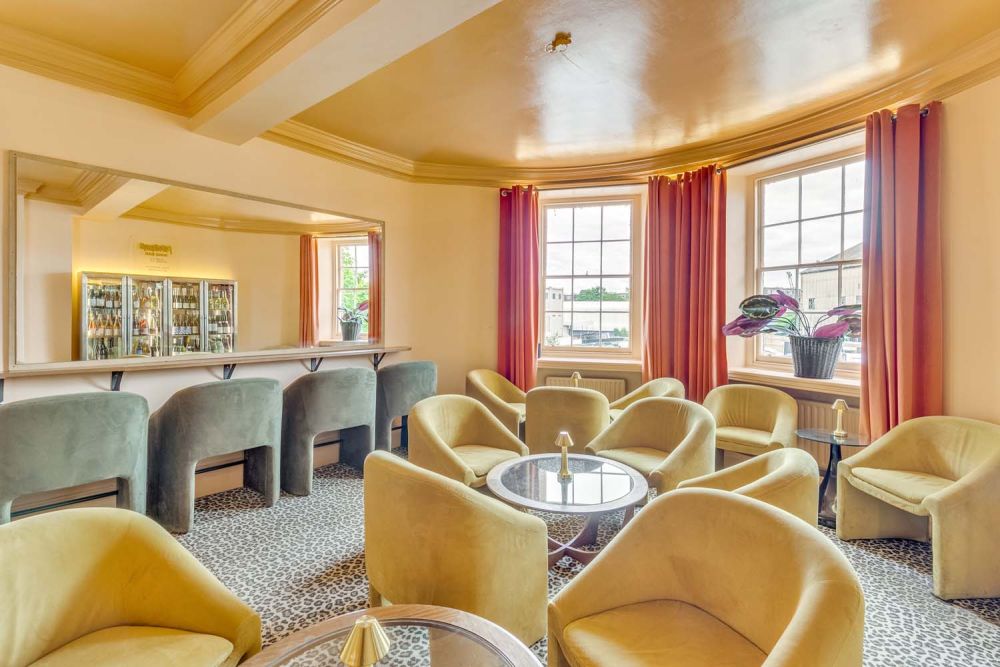 Retro wine bar for film and photoshoot hire (Hounslow, London)