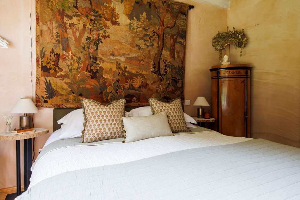 An architecturally unique timber-clad  home in the South Downs