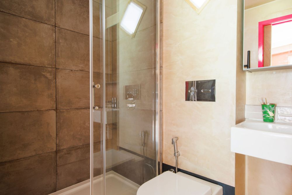 An architecturally unique timber-clad  home in the South Downs