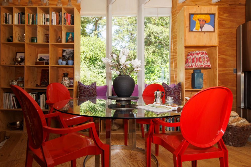 An architecturally unique timber-clad  home in the South Downs