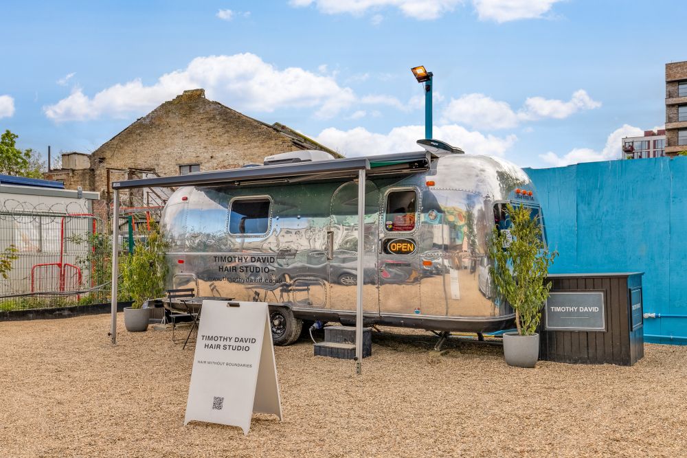 Retro wine bar for film and photoshoot hire (Hounslow, London)