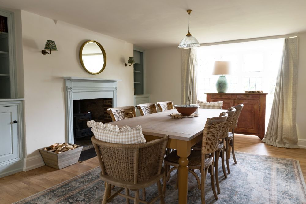 A quintessential English village house