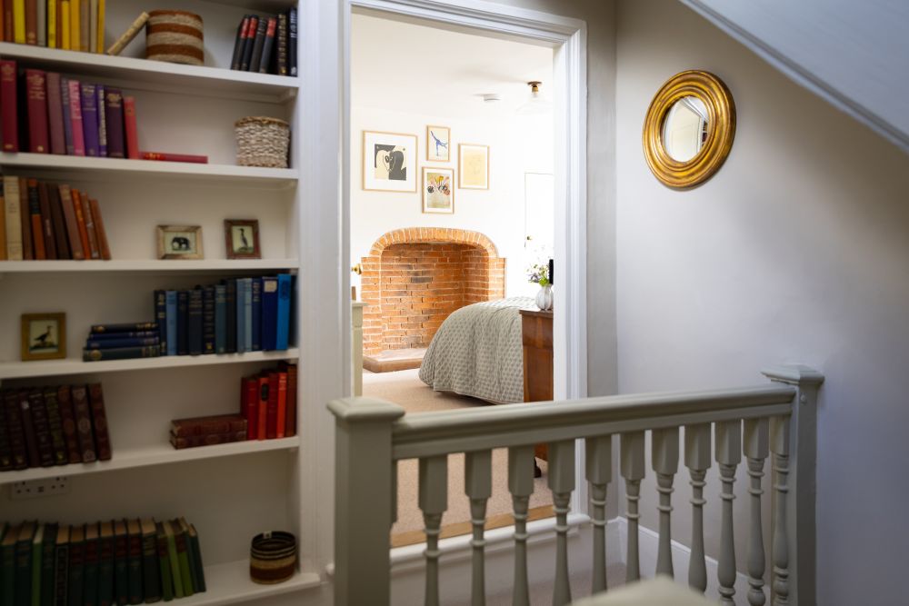 A quintessential English village house