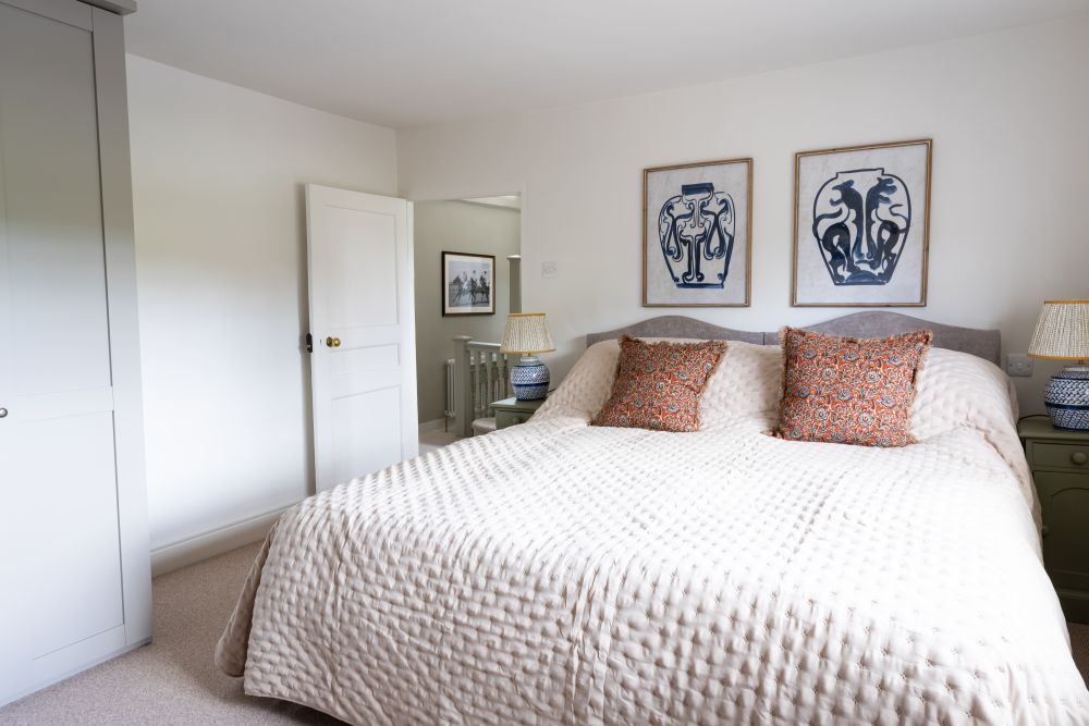 A quintessential English village house