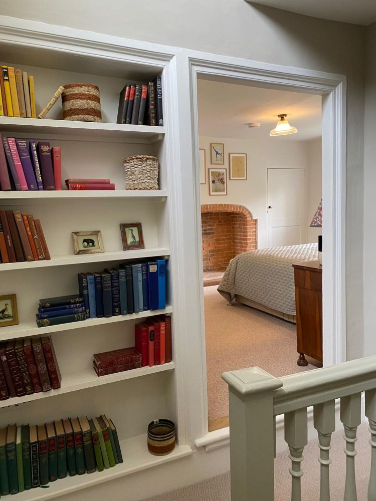 A quintessential English village house