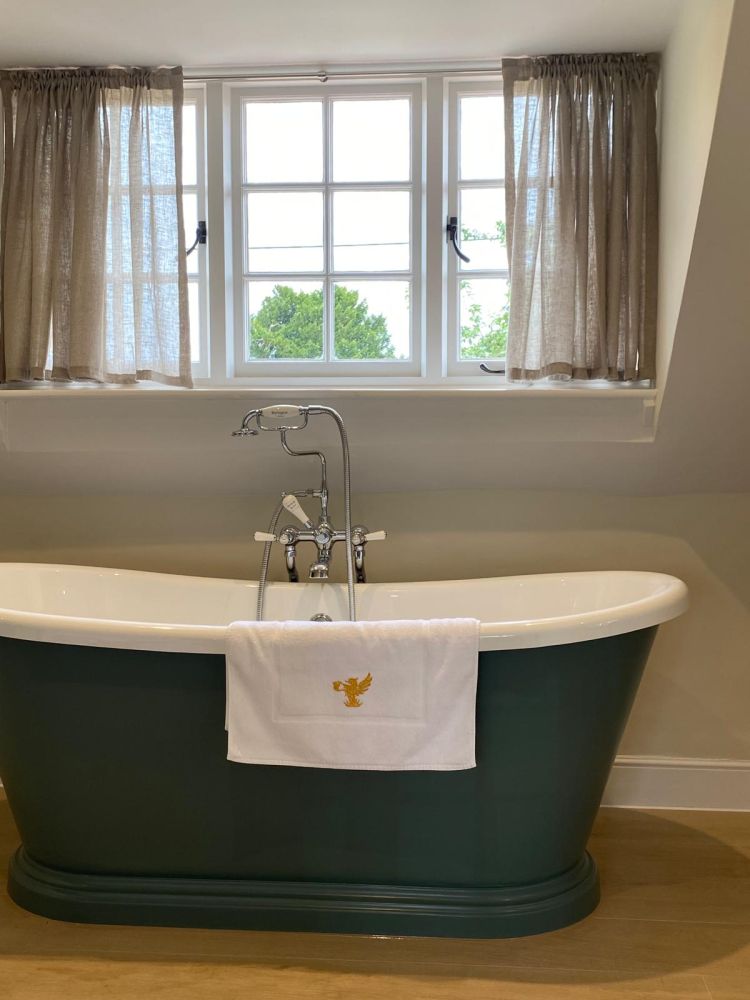 A quintessential English village house