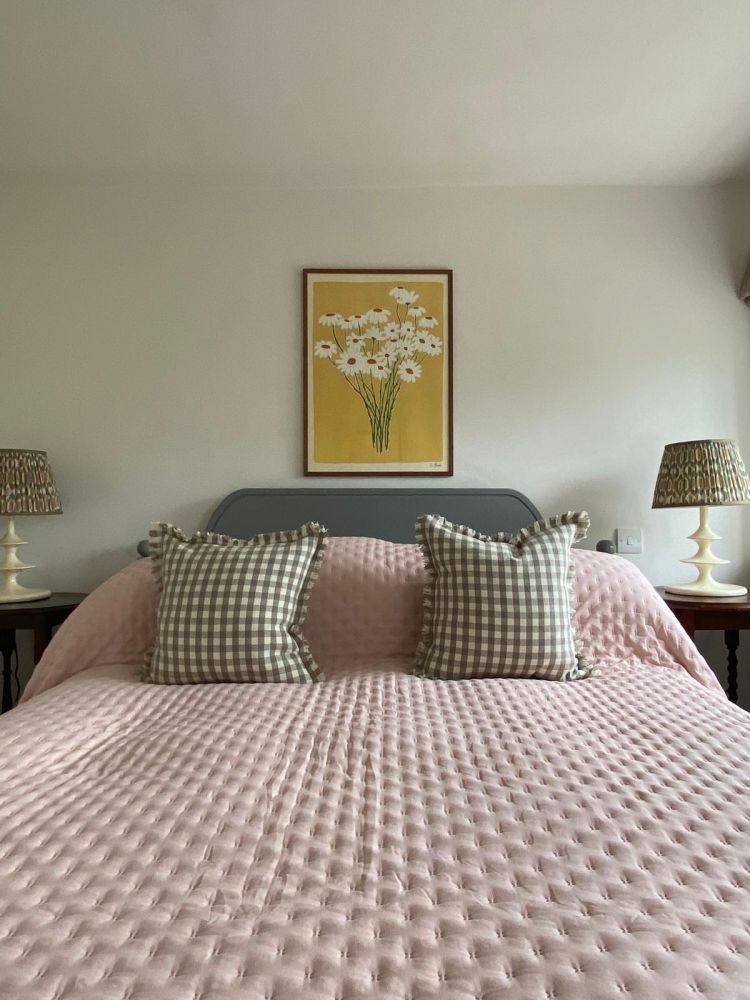 A quintessential English village house