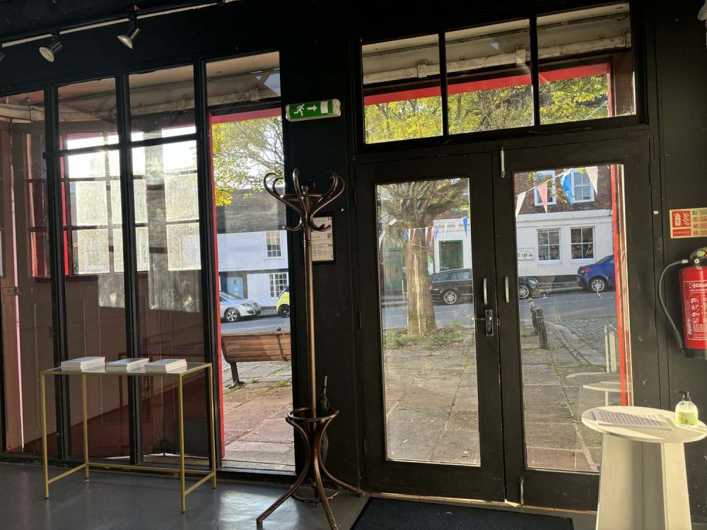 Art gallery in converted fire station for film and photoshoot and event hire (Henley-on-Thames, Oxfordshire)