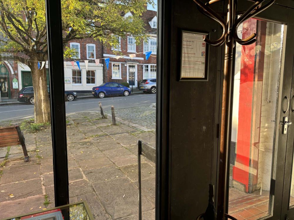 Art gallery in converted fire station for film and photoshoot and event hire (Henley-on-Thames, Oxfordshire)