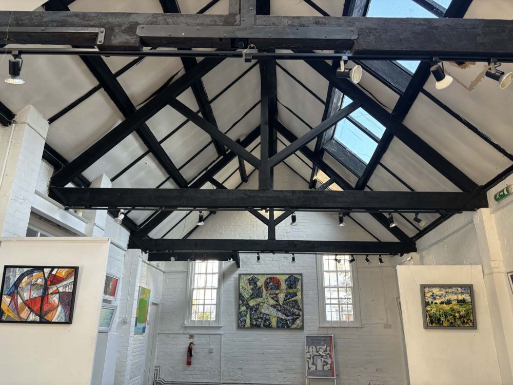 Art gallery in converted fire station for film and photoshoot and event hire (Henley-on-Thames, Oxfordshire)