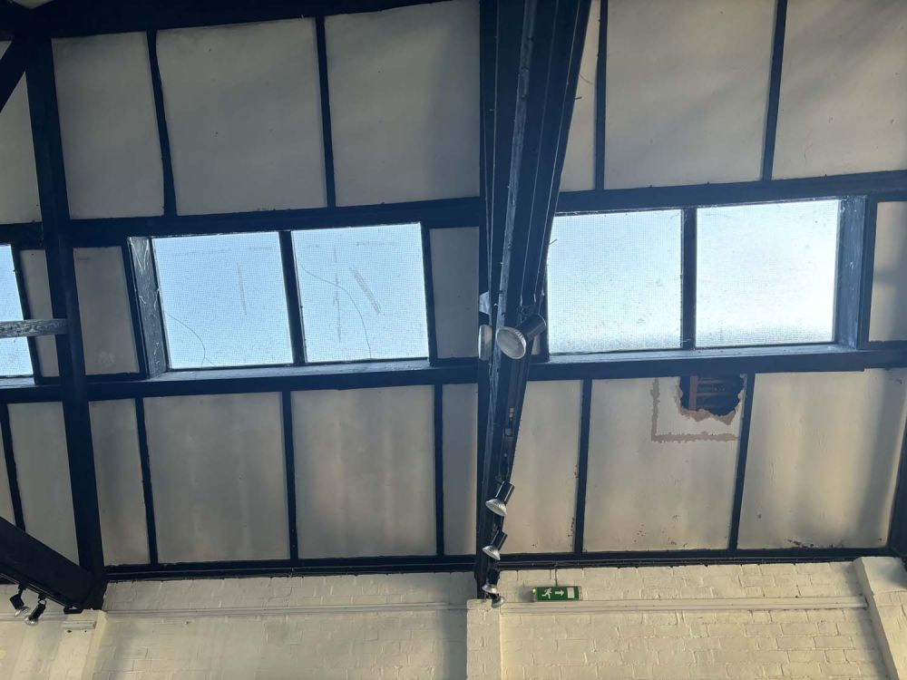 Art gallery in converted fire station for film and photoshoot and event hire (Henley-on-Thames, Oxfordshire)