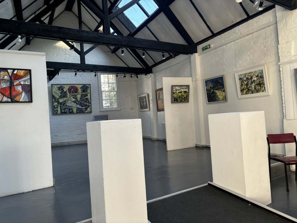 Art gallery in converted fire station for film and photoshoot and event hire (Henley-on-Thames, Oxfordshire)
