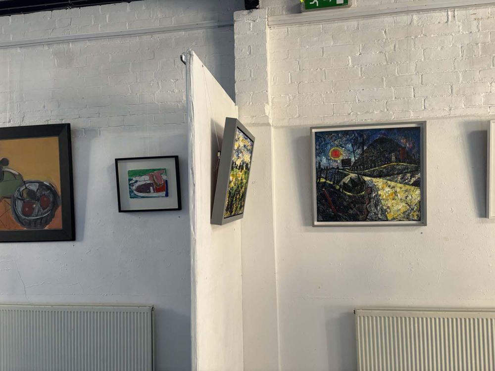 Art gallery in converted fire station for film and photoshoot and event hire (Henley-on-Thames, Oxfordshire)