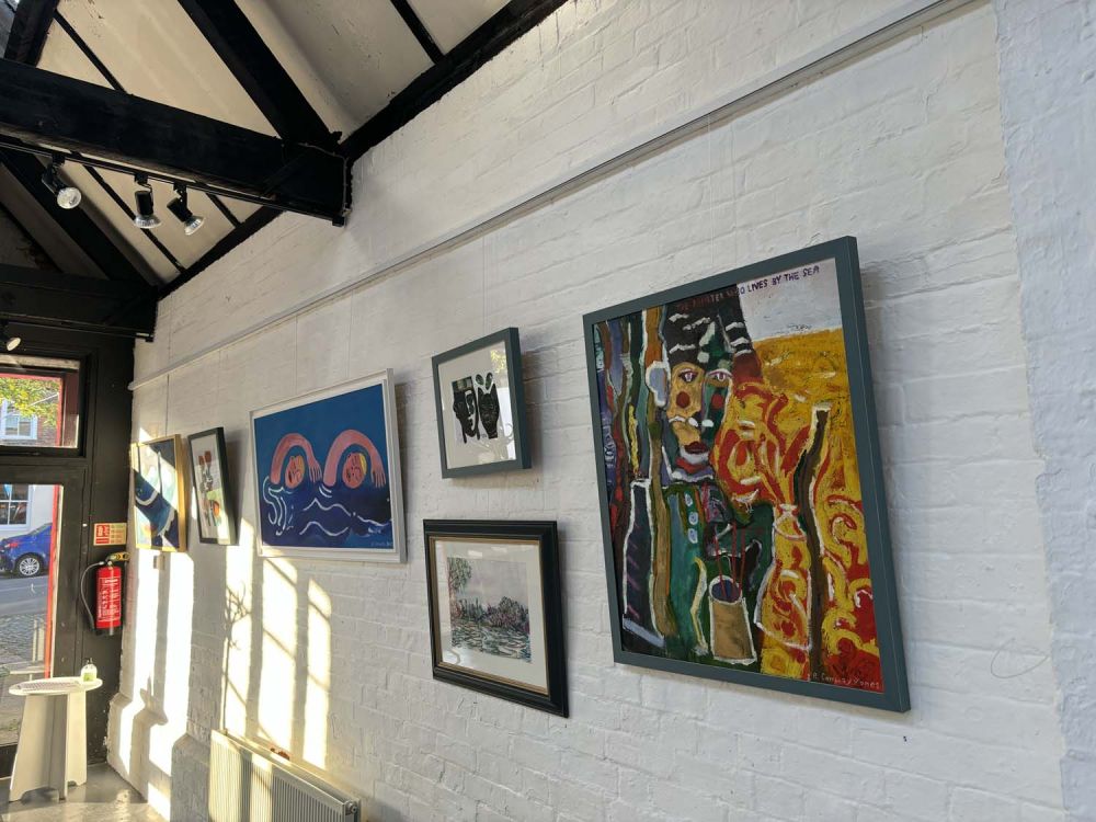 Art gallery in converted fire station for film and photoshoot and event hire (Henley-on-Thames, Oxfordshire)