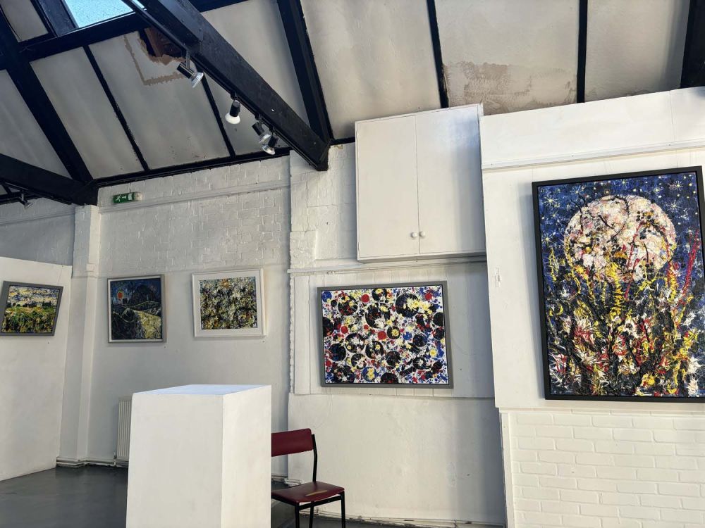 Art gallery in converted fire station for film and photoshoot and event hire (Henley-on-Thames, Oxfordshire)
