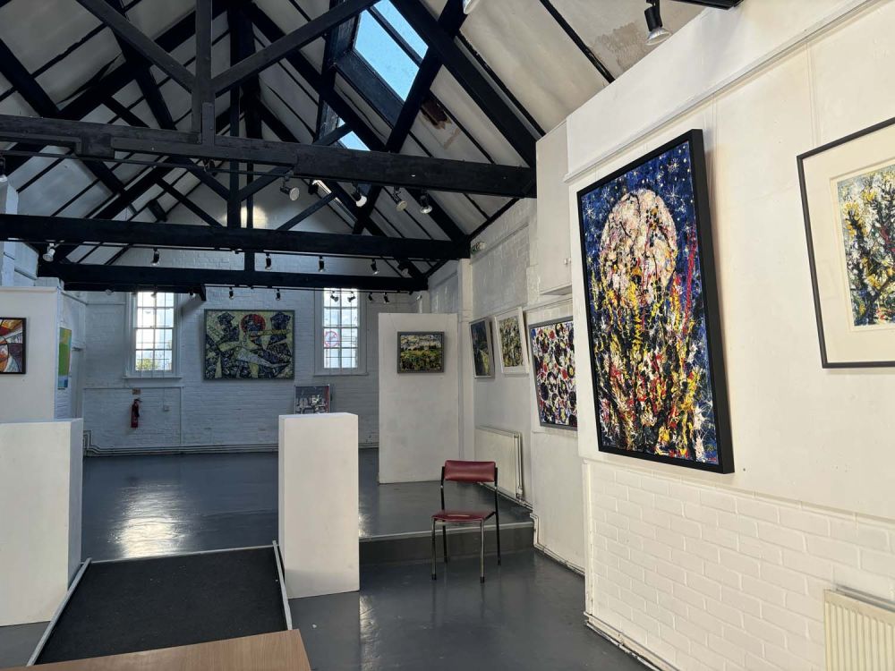 Art gallery in converted fire station for film and photoshoot and event hire (Henley-on-Thames, Oxfordshire)