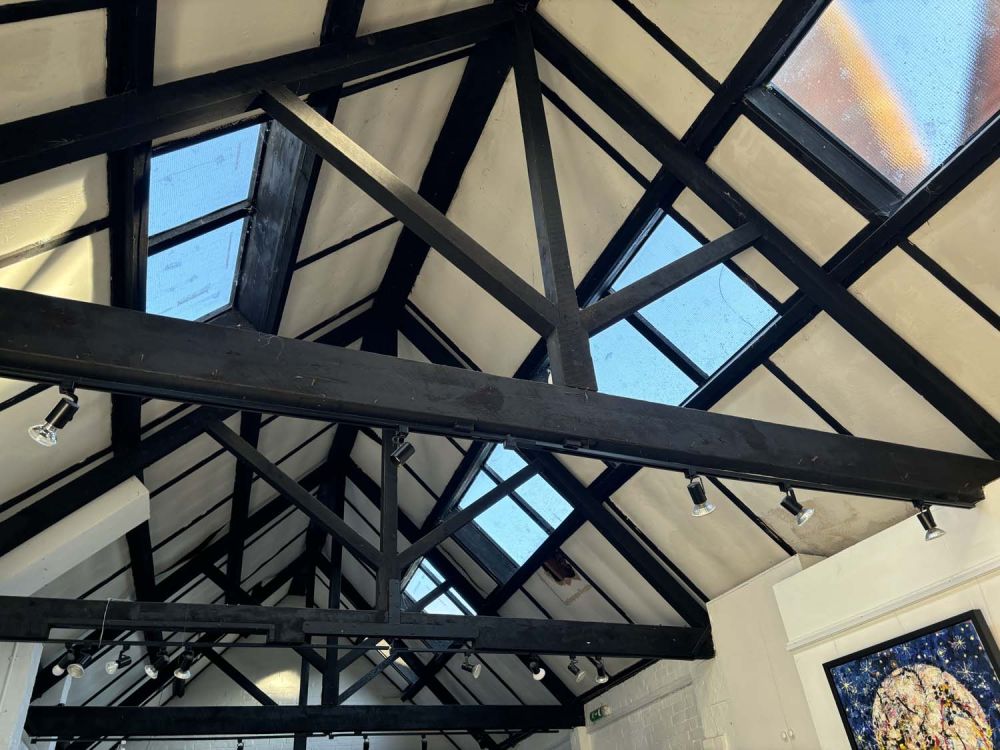 Art gallery in converted fire station for film and photoshoot and event hire (Henley-on-Thames, Oxfordshire)