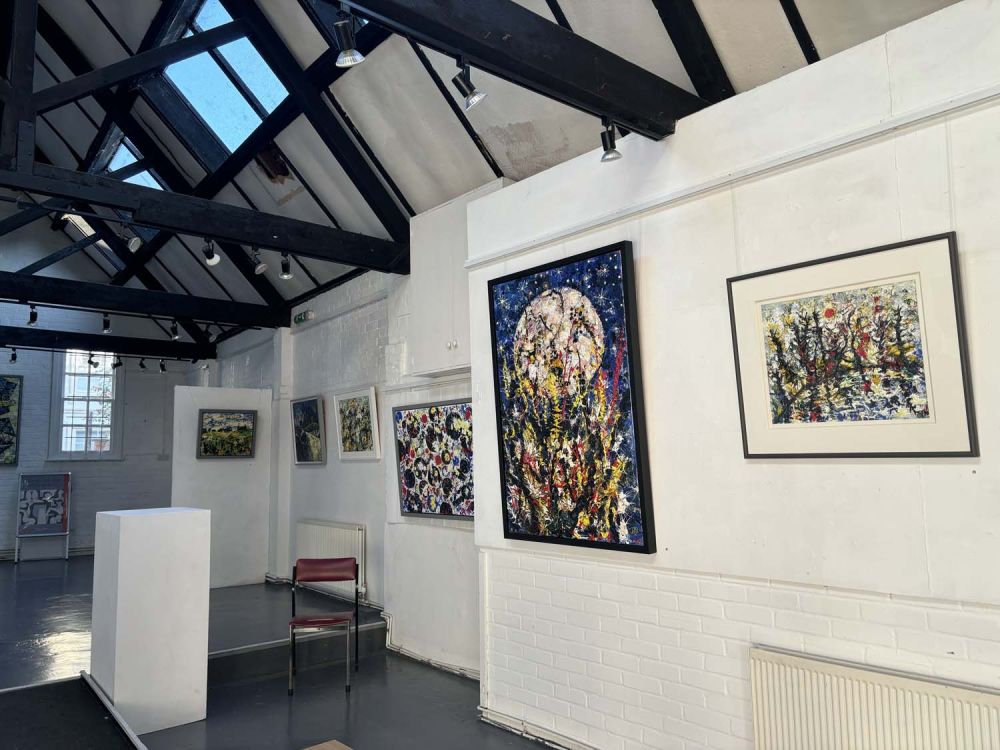 Art gallery in converted fire station for film and photoshoot and event hire (Henley-on-Thames, Oxfordshire)