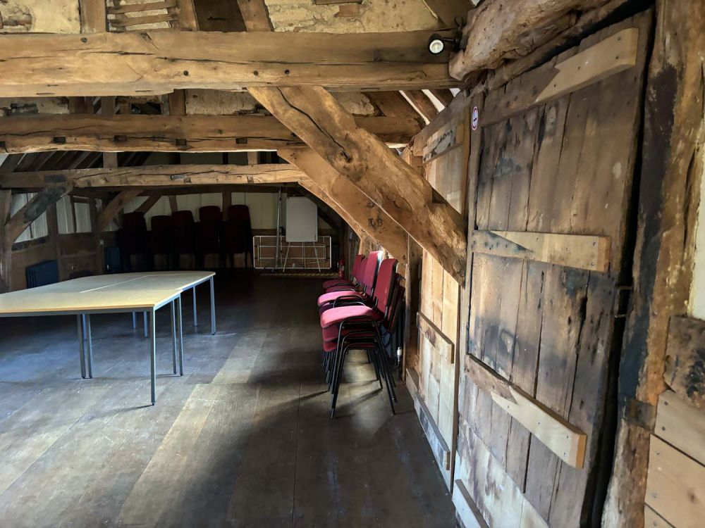 Event space in a converted barn for film, photoshoot and event hire (Henley-on-Thames, Oxfordshire)