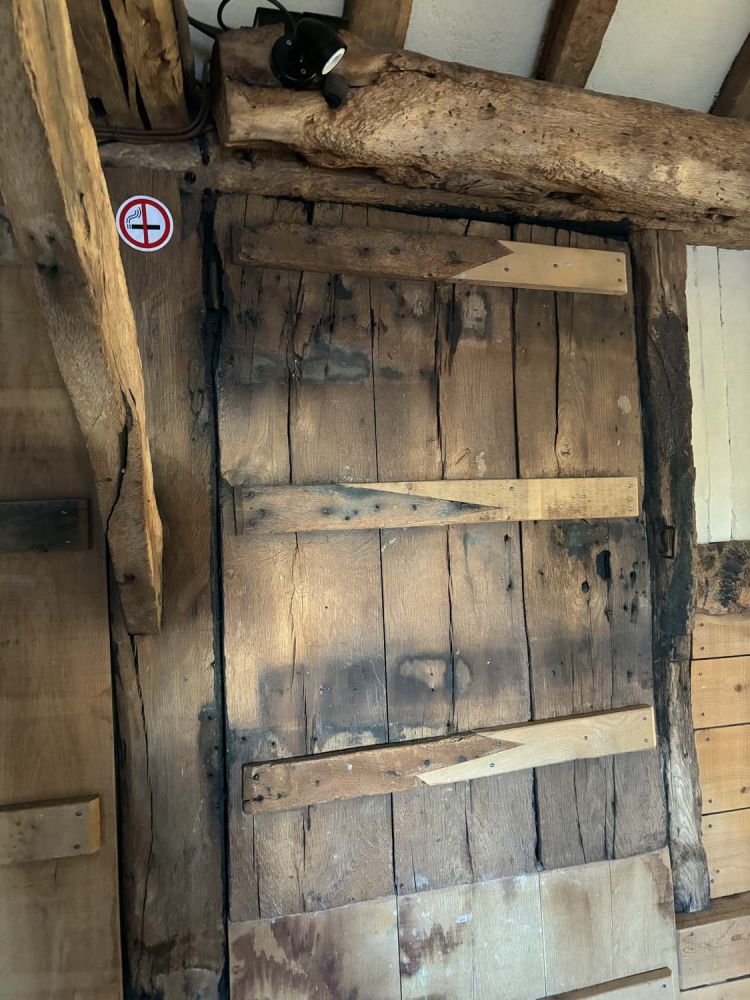 Event space in a converted barn for film, photoshoot and event hire (Henley-on-Thames, Oxfordshire)