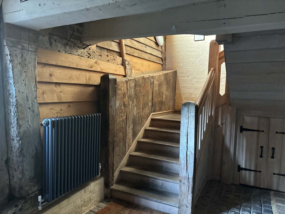 Event space in a converted barn for film, photoshoot and event hire (Henley-on-Thames, Oxfordshire)