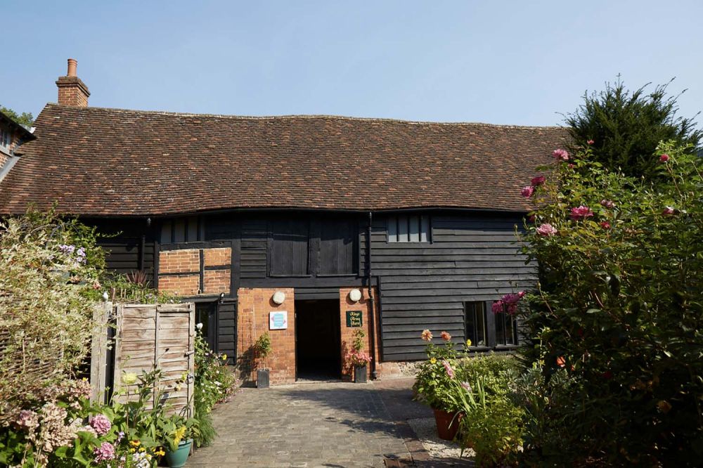 Event space in a converted barn for film, photoshoot and event hire (Henley-on-Thames, Oxfordshire)