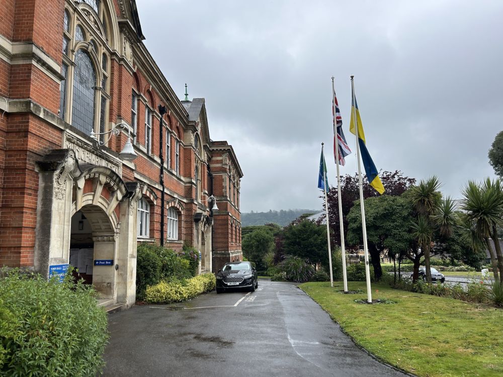 Town hall with meeting rooms, council chambers and period offices. (Reigate, Surrey)