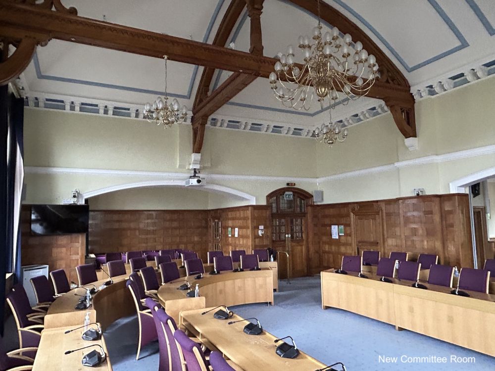 Town hall with meeting rooms, council chambers and period offices. (Reigate, Surrey)