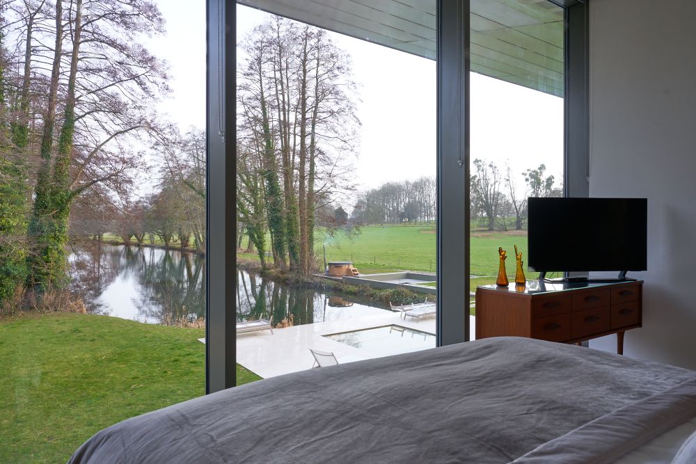 Luxurious Modern Home - Winchester