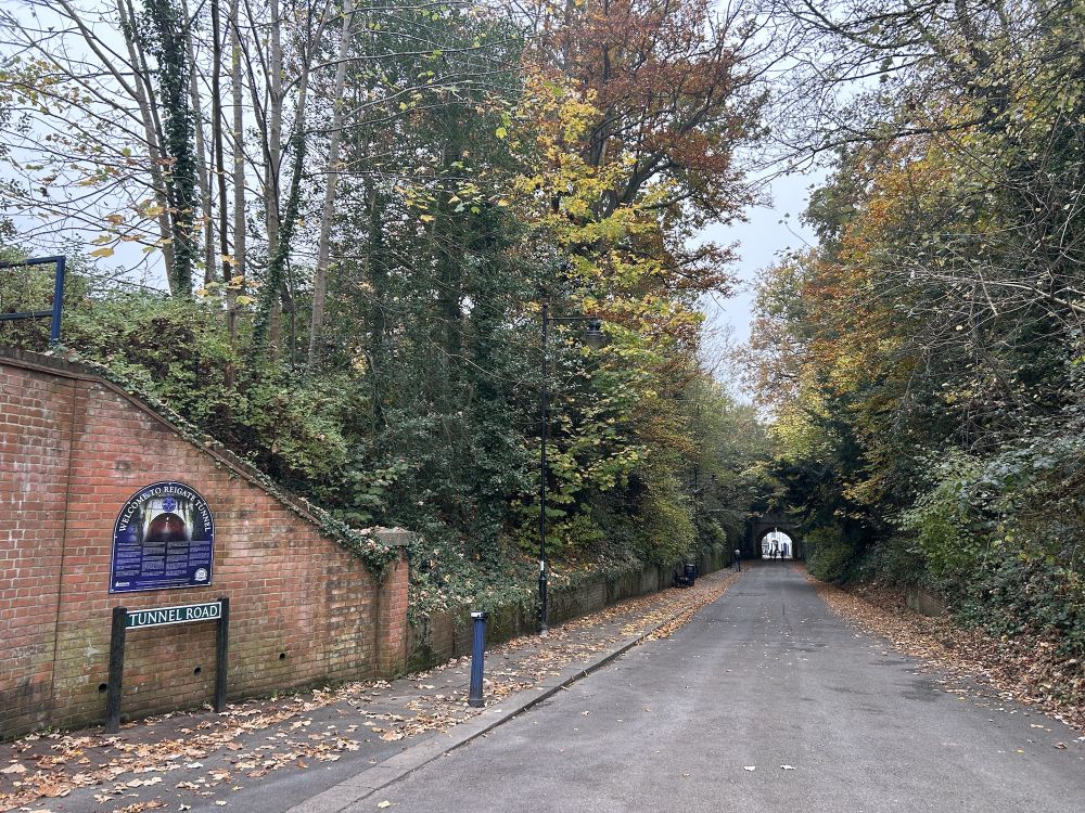 Pedestrianised controllable road with a long tunnel (Reigate, Surrey)