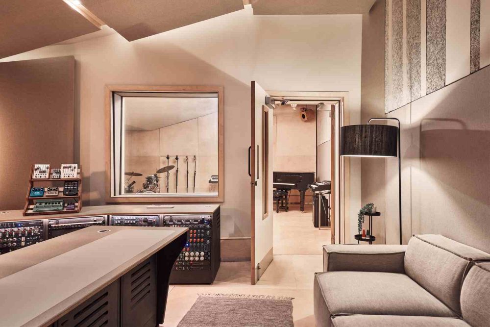 Great music studio for film, shoot location for hire in North London