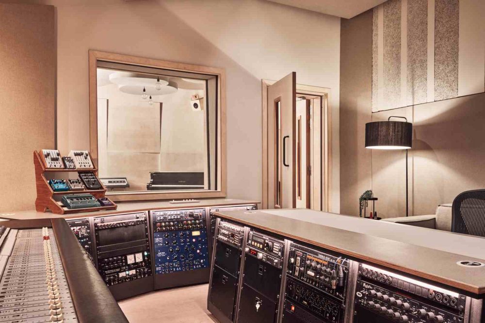 Great music studio for film, shoot location for hire in North London
