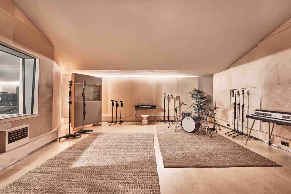 Great music studio for film, shoot location for hire in North London