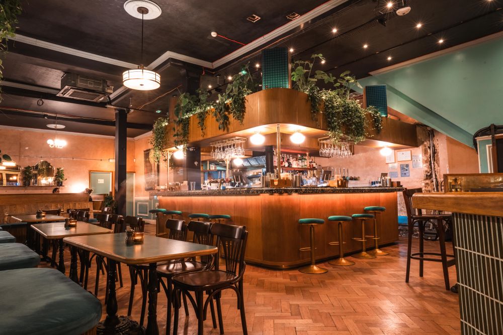 Hackney cocktail bar