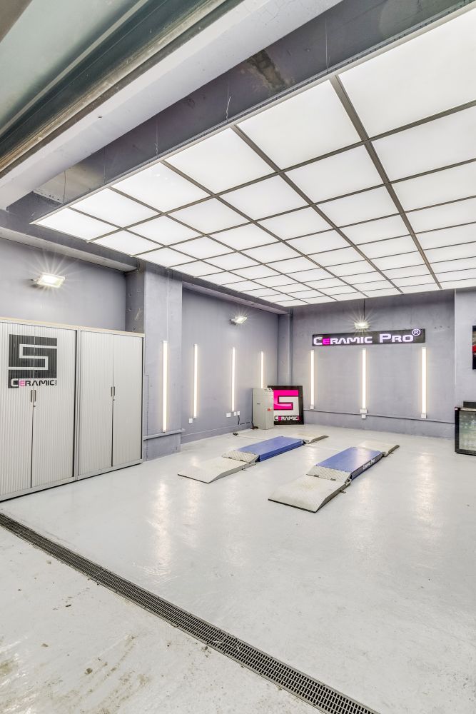 Brentford Car workshops