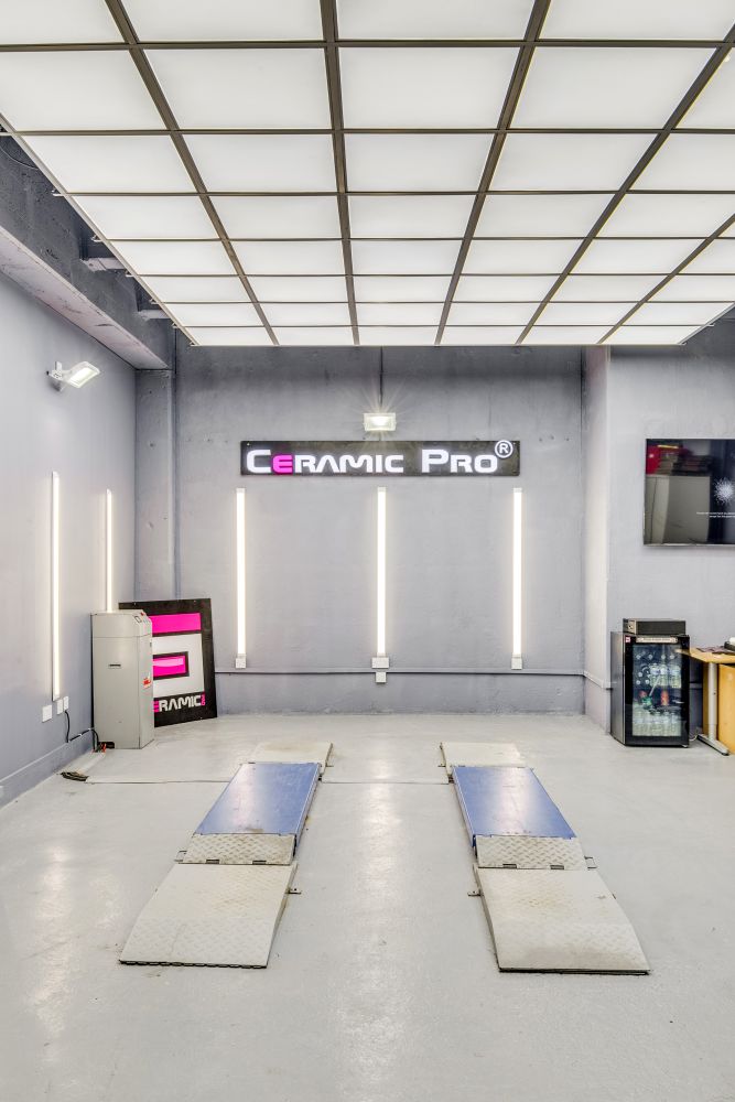 Brentford Car workshops