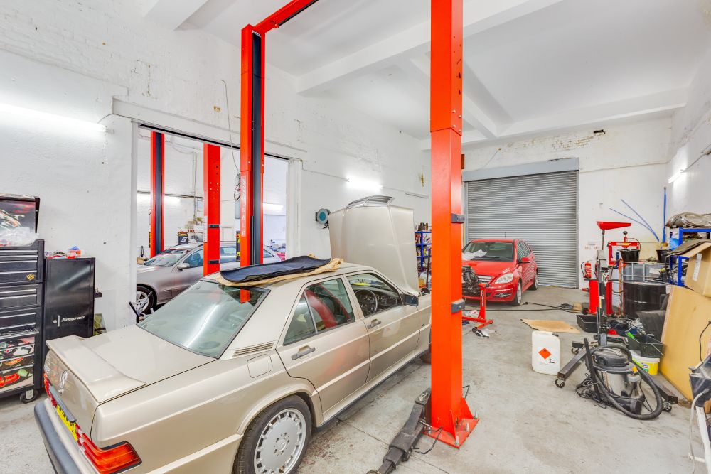 Brentford Car workshops